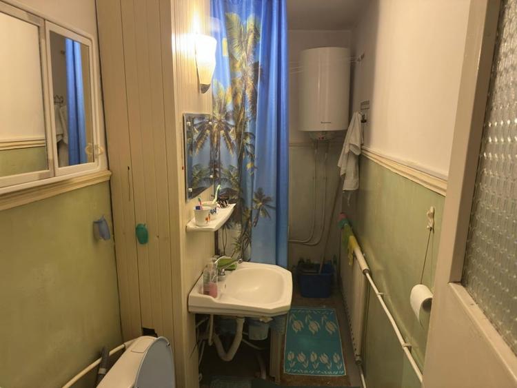Apartament cu 3 camere decomandat, mobilat în Sud