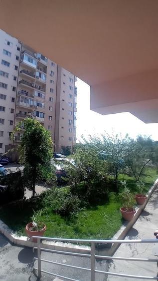 Apartament cu 5 camere decomandat în Splaiul Unirii