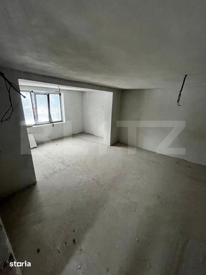 Casă cu 7 camere cu Teren 810 Mp în Bărbulețu