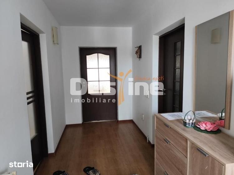 Casă cu 6 camere cu Teren 2756 Mp în Central