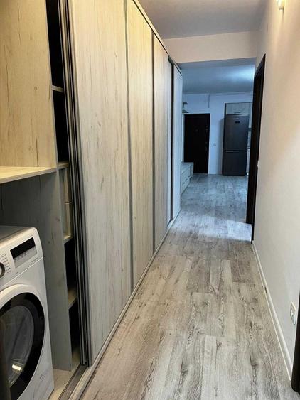 Apartament cu 3 camere decomandat în Exterior Vest