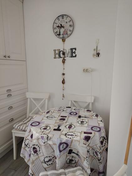 Apartament cu 3 camere semidecomandat în Gara de Nord