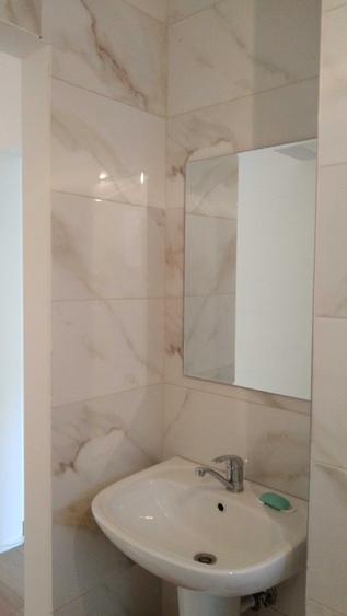 Apartament cu 2 camere semidecomandat în Florești