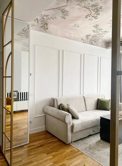Apartament cu 3 camere în P-ța Victoriei