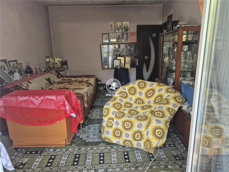 Apartament cu 3 camere decomandat în Păcurari