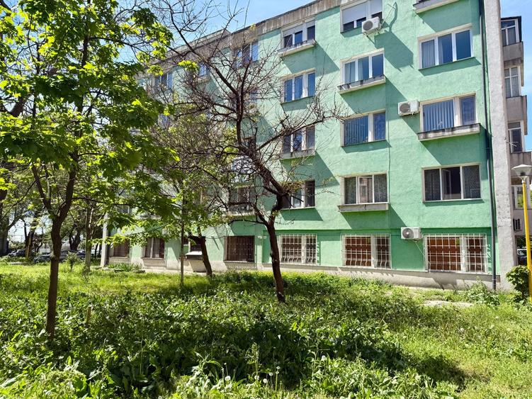 Apartament cu 2 camere semidecomandat, mobilat în Ultracentral