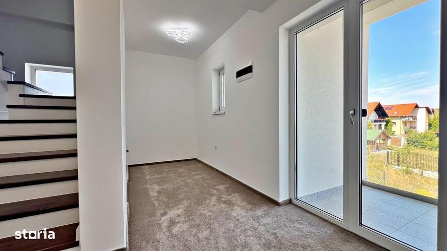 Casă cu 4 camere în Daia