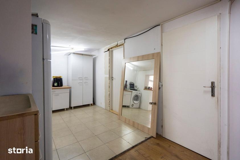 Casă cu 5 camere cu Teren 181 Mp în Rogerius