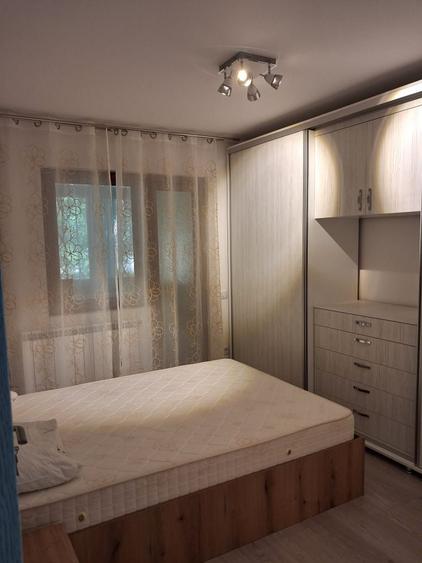 Apartament cu 2 camere decomandat în Micro 39