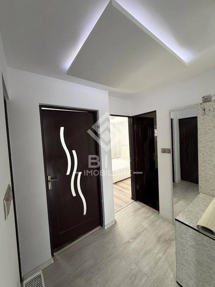 Apartament cu 3 camere decomandat în Independenței