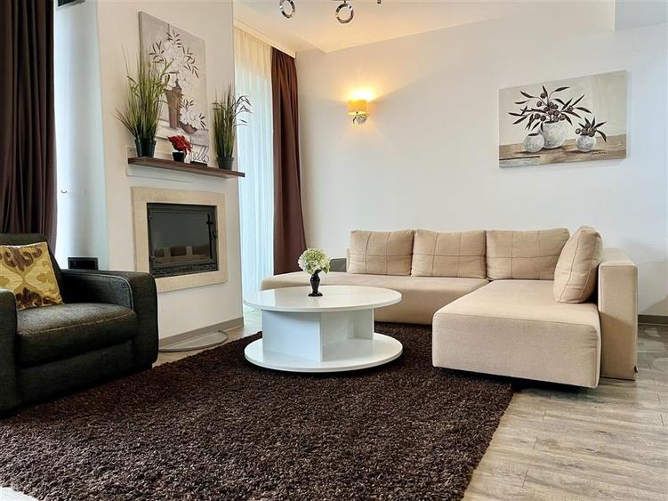 Apartament cu 3 camere decomandat, mobilat în Poiana Brașov
