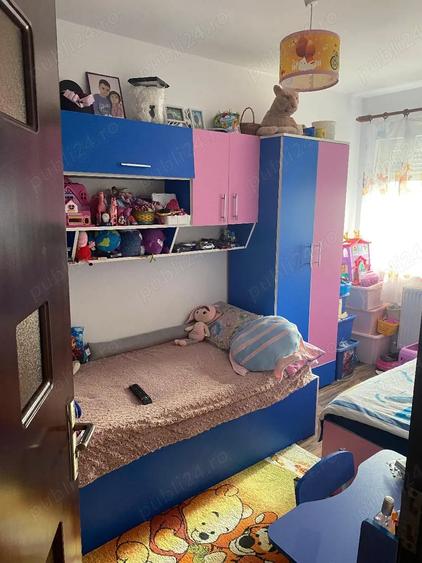 Apartament cu 3 camere decomandat în Central