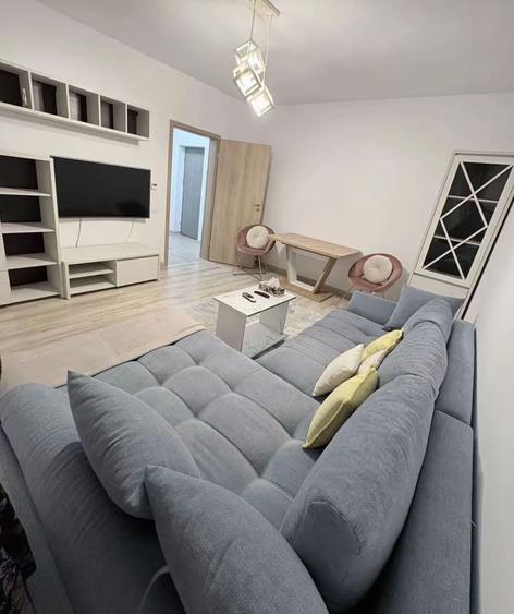 Apartament cu 2 camere decomandat în Circumvalațiunii