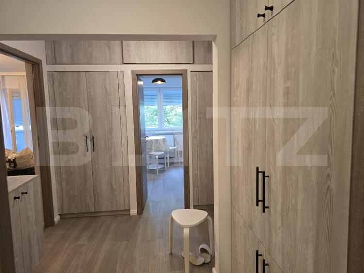 Apartament cu 3 camere decomandat, mobilat în Micro 16