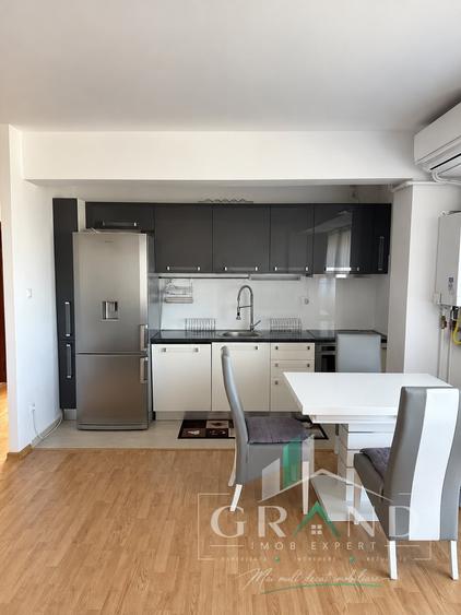 Apartament cu 3 camere semidecomandat, mobilat în Bună Ziua