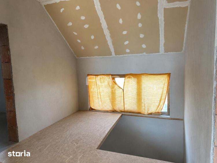 Casă cu 5 camere cu Teren 522 Mp în Sântandrei