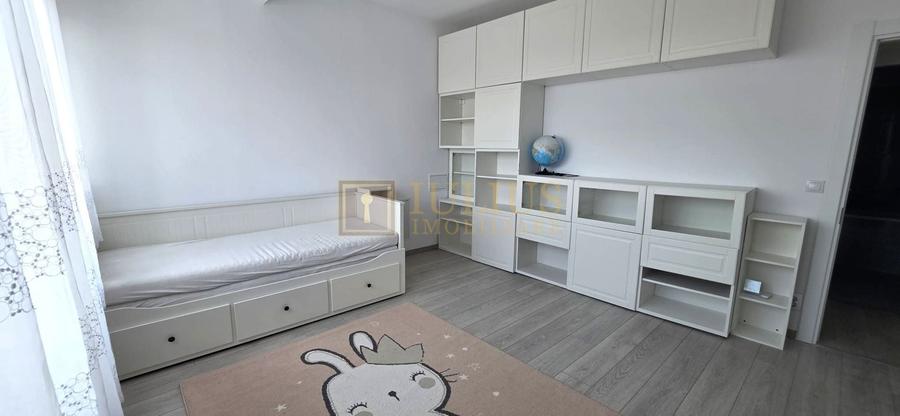 Apartament cu 3 camere decomandat, mobilat în Torontalului