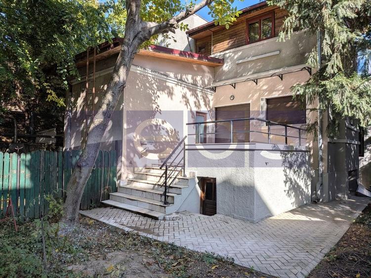 Apartament cu 4 camere în Aviatorilor