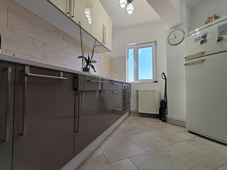 Apartament cu 2 camere decomandat, mobilat în Județean
