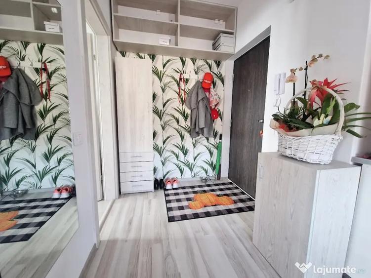 Apartament cu 2 camere decomandat în Lotus