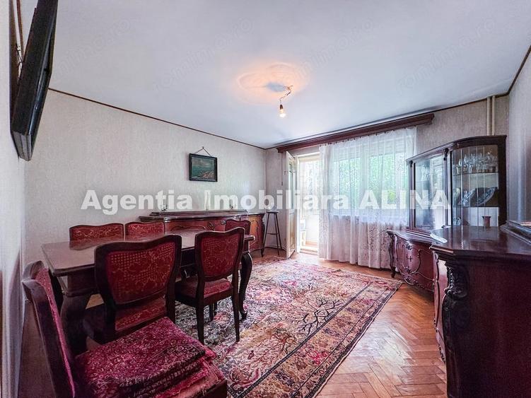 Apartament cu 4 camere decomandat în Progresul