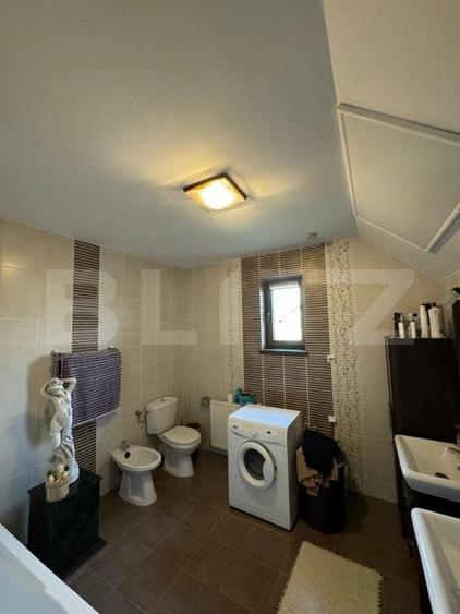 Casă individuală cu 4 camere cu Canalizare în Exterior Vest
