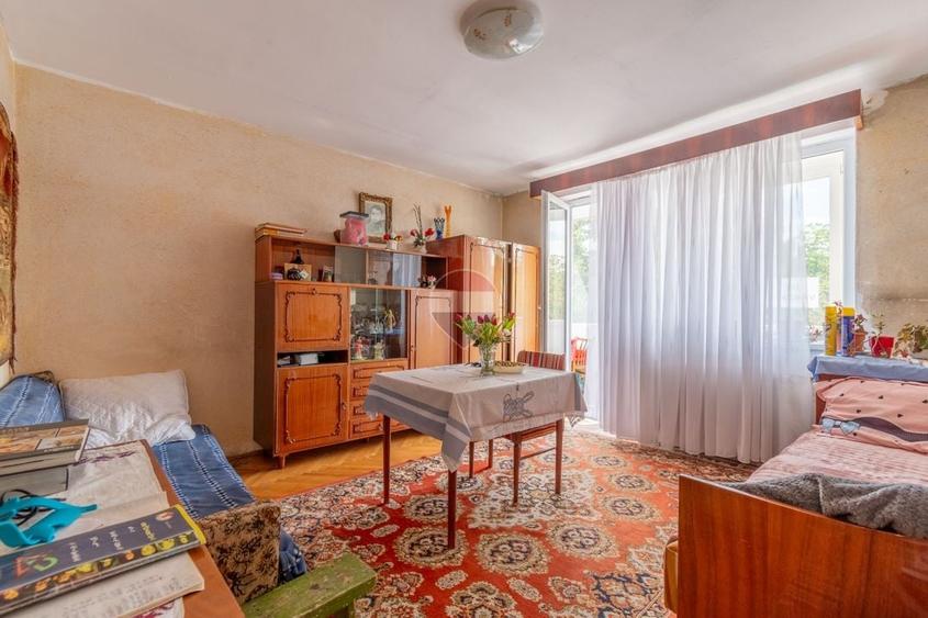 Apartament cu 3 camere decomandat, mobilat în Gheorgheni