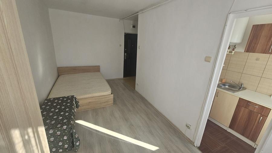 Garsonieră semidecomandată în Vest