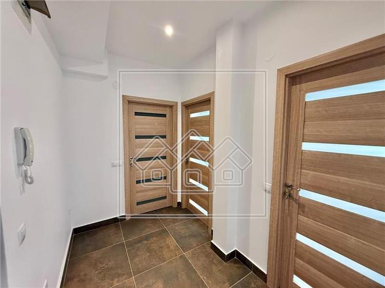 Apartament cu 2 camere decomandat în Mihai Viteazul