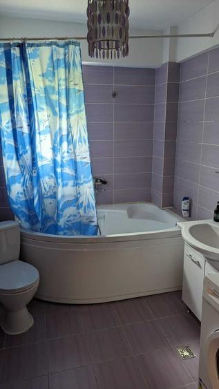 Apartament cu 2 camere decomandat în Micro 3