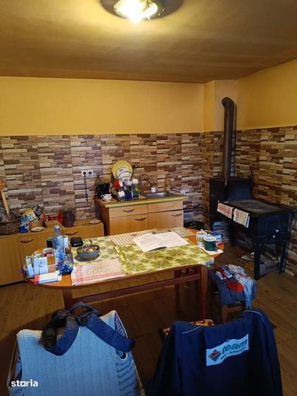 Casă cu 4 camere cu Teren 2037 Mp în Chirpăr