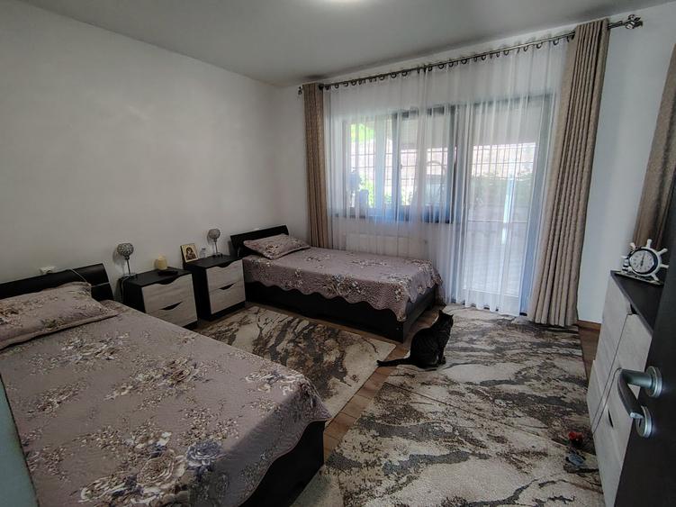 Casă individuală cu 3 camere cu Canalizare în Miroslava
