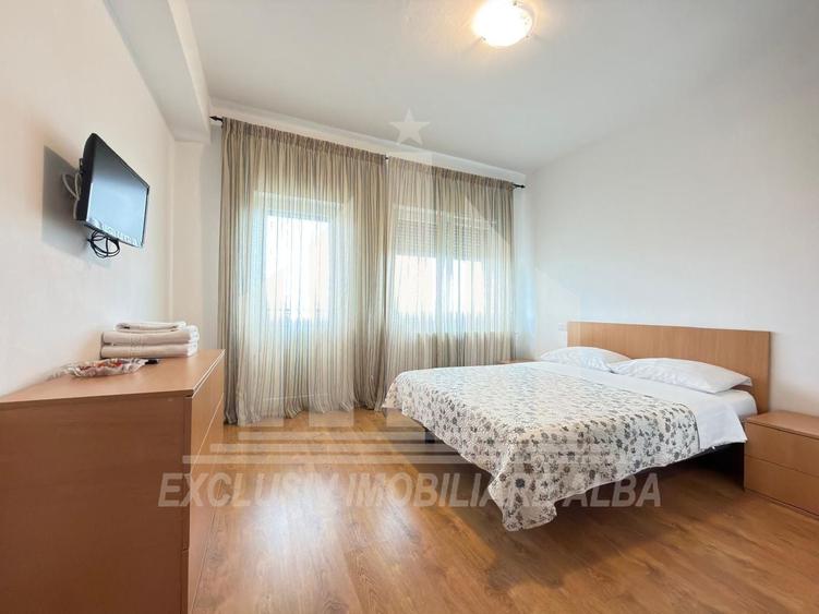 Apartament cu 3 camere, mobilat în Cetate
