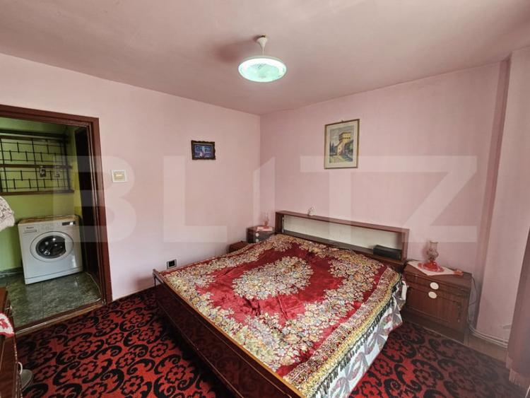 Apartament cu 4 camere decomandat în Central