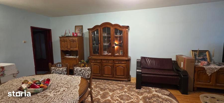 Casă cu 4 camere cu Teren 1000 Mp în Șerbănești