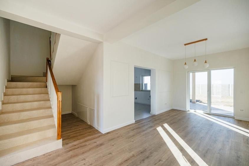 Casă individuală cu 5 camere cu Teren 313 Mp în Săcălaz
