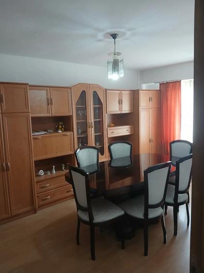 Apartament cu 3 camere decomandat în Fizeșu Gherlii