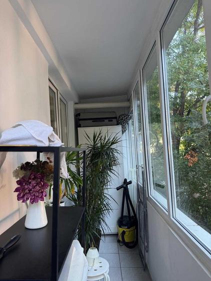 Apartament cu 2 camere semidecomandat în 1 Mai