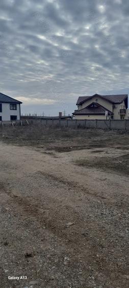 Teren de 1000 mp, în Central