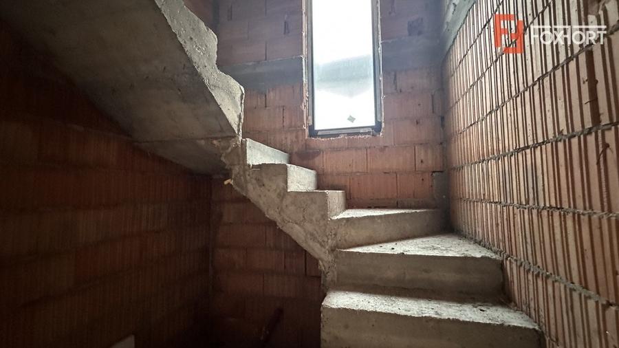 Duplex cu 5 camere cu Canalizare în Dumbrăvița