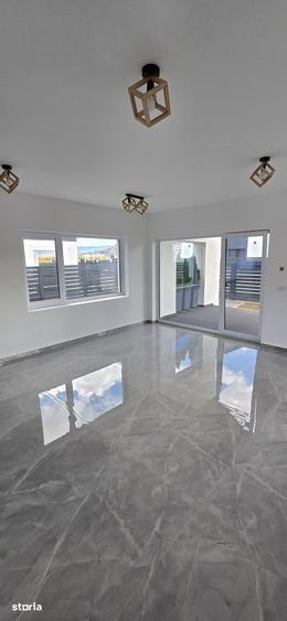 Casă cu 3 camere cu Teren 300 Mp în Tărlungeni