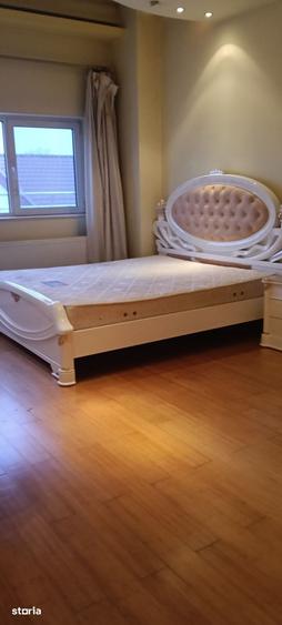Casă cu 7 camere cu Teren 400 Mp în Dobroești