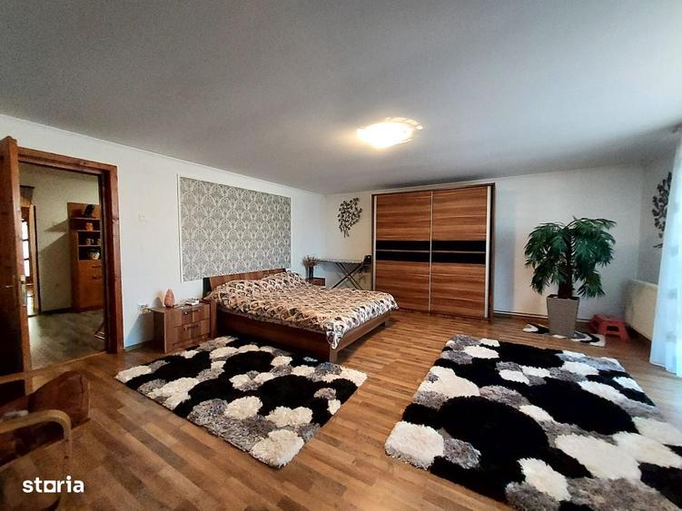 Casă cu 4 camere în Central