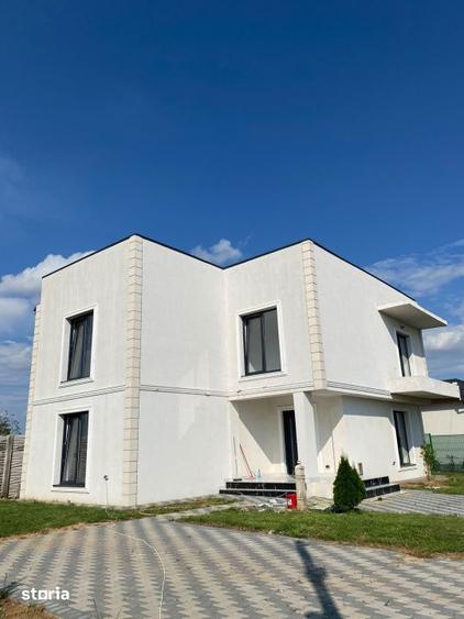 Casă cu 8 camere cu Teren 412 Mp în Bariera Vâlcii