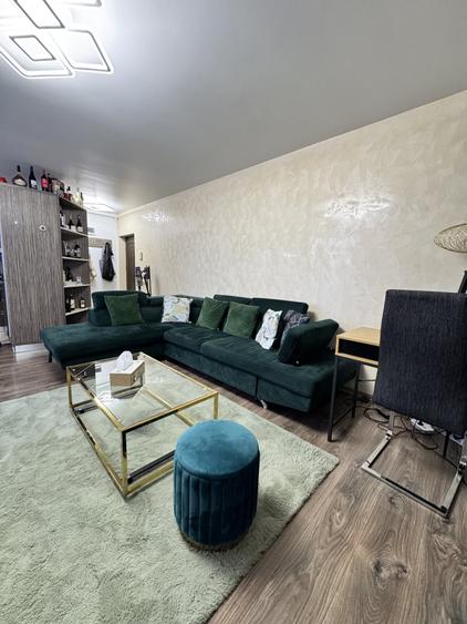 Apartament cu 3 camere semidecomandat, mobilat în Florești — fotografia 2