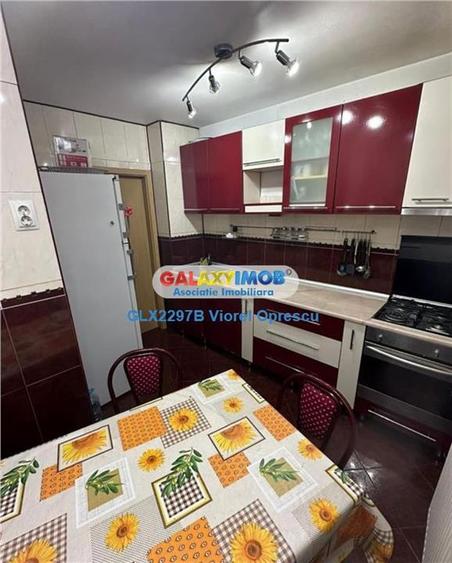 Apartament cu 4 camere decomandat, mobilat în Titan