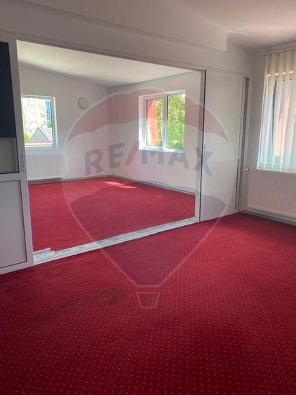 Casă individuală cu 5 camere cu Teren 188 Mp în Vitan Mall