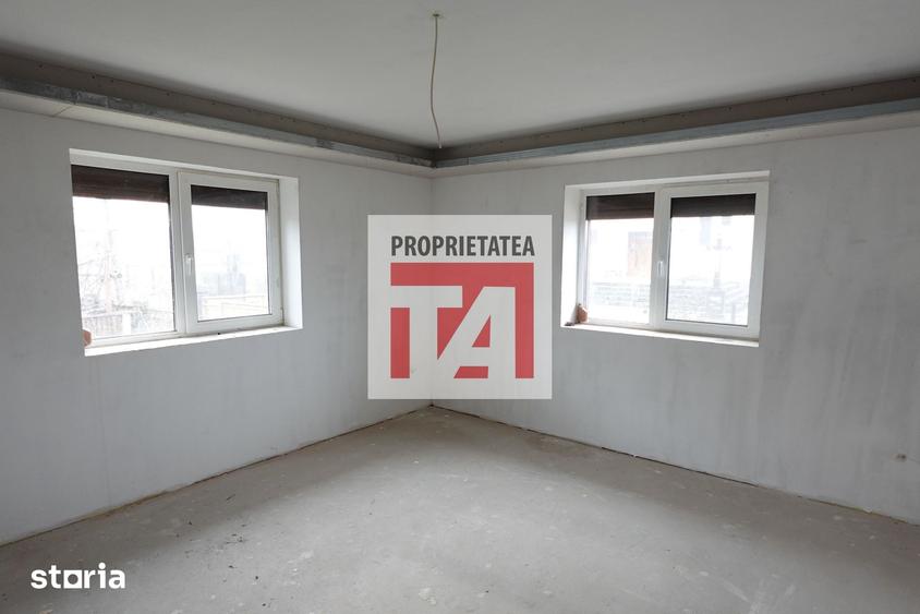 Casă cu 3 camere cu Teren 1733 Mp în Valea Chioarului