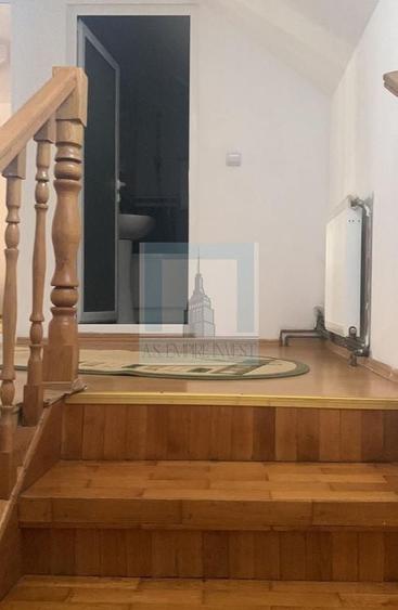 Apartament cu 3 camere decomandat în Schei
