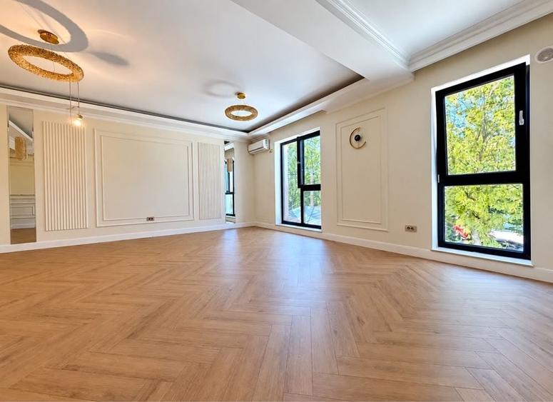 Apartament cu 2 camere semidecomandat în Jiului